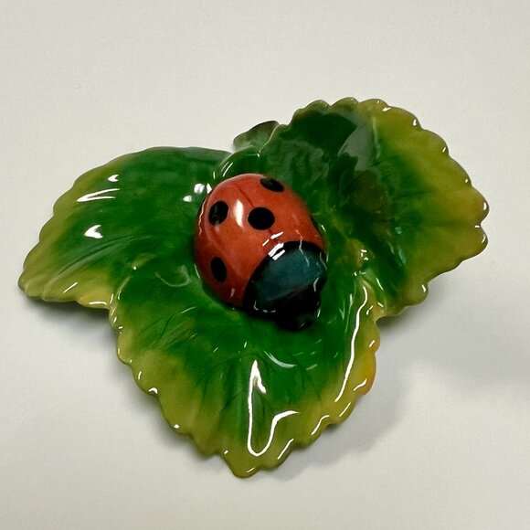 Herend LadyBug on Leaf  Collection: Bugs & Friends - Picture 1 of 3